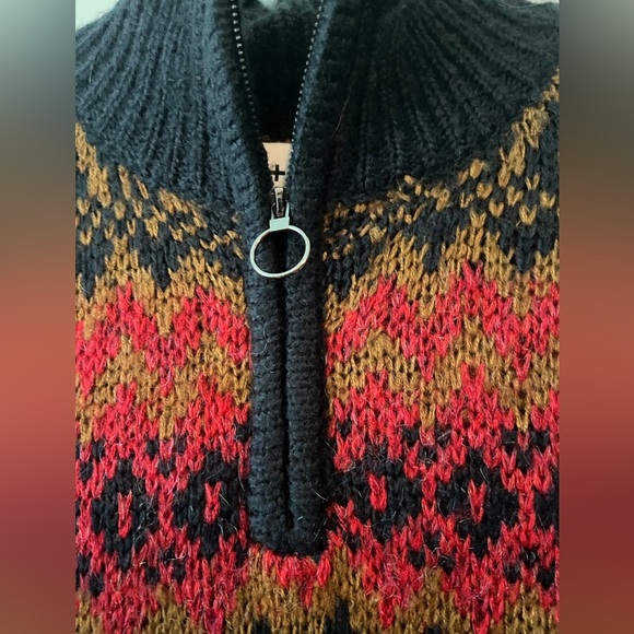 John & Jenn Sweater Small - Picture 3 of 5